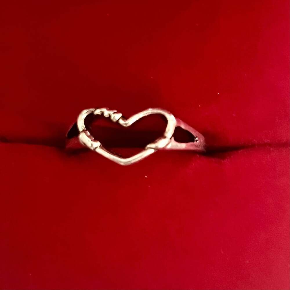 Gothic Skeleton Hands Heart Titanium Steel Silver Ring Size 6